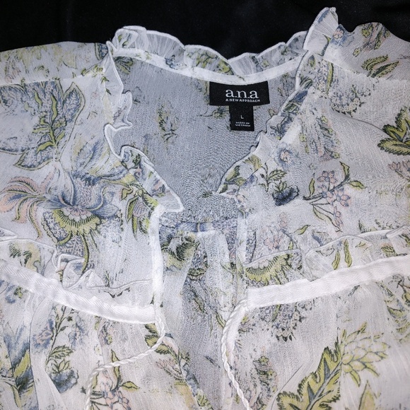 🔹️Beautiful sheer blouse🔹️ - Picture 4 of 6